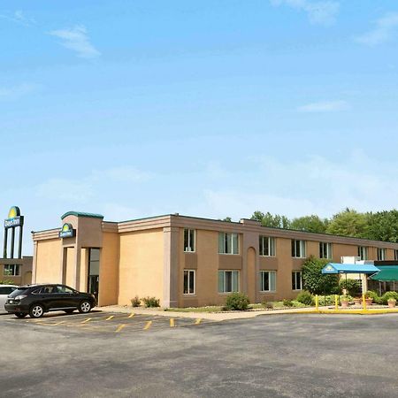 Days Inn By Wyndham Willoughby/Cleveland Exterior foto